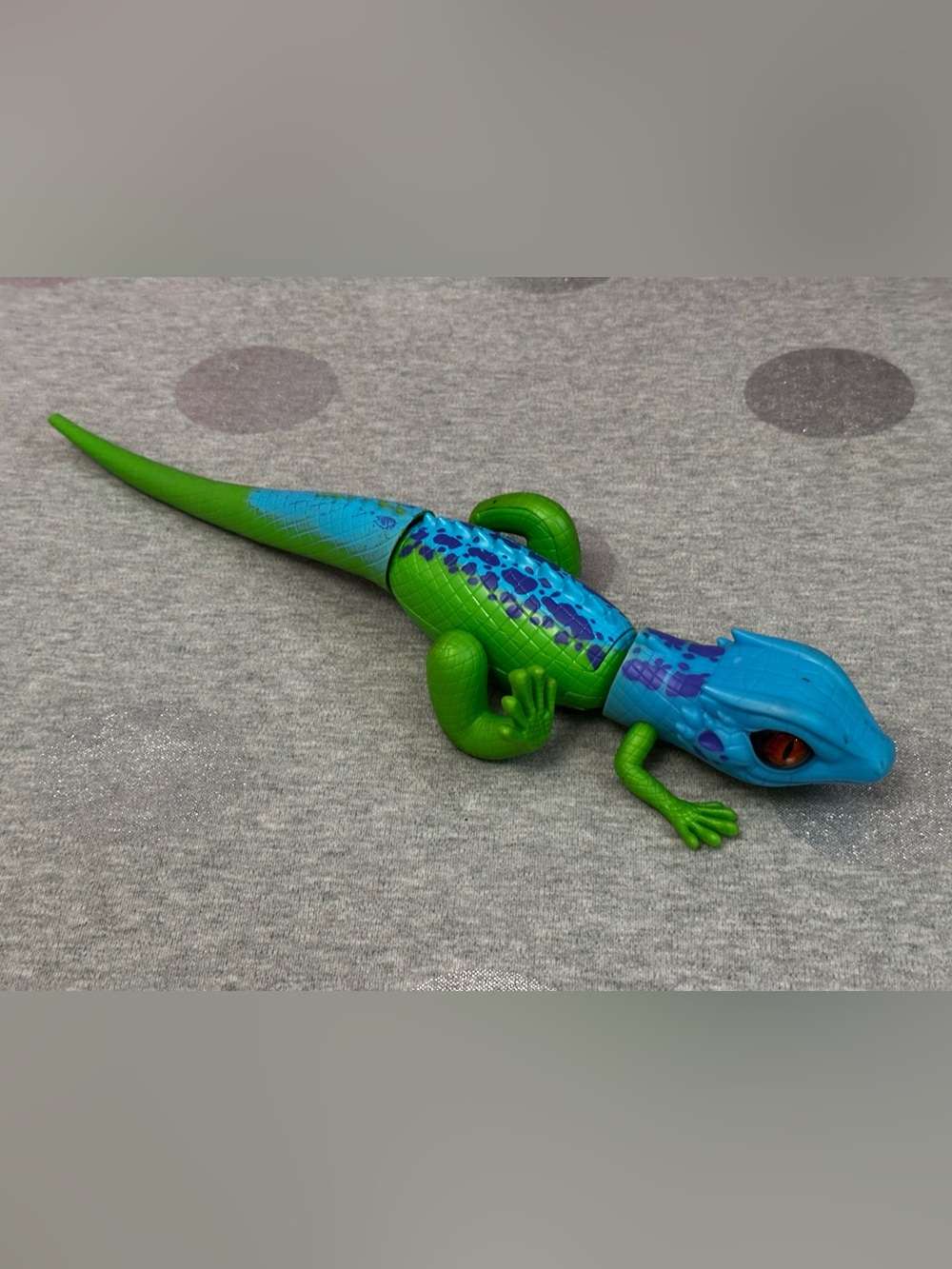 5 for $15! Robo Alive Lurking Lizard
